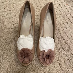 Super cute and classy taupe heels